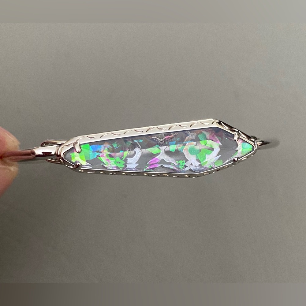 Kendra Scott GORGEOUS Iridescent Opal Teardrop Silver Bangle Bracelet - Picture 2 of 7